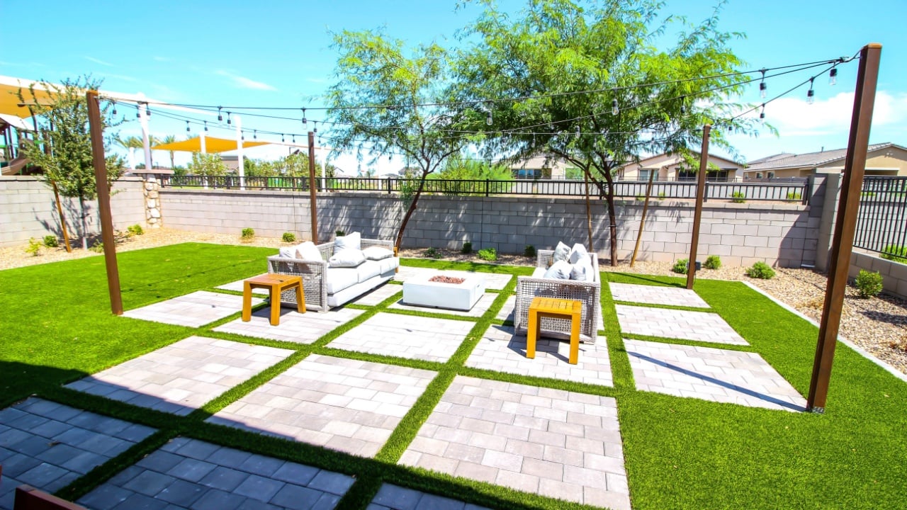 Back Yard Wicker Furniture With Firepit