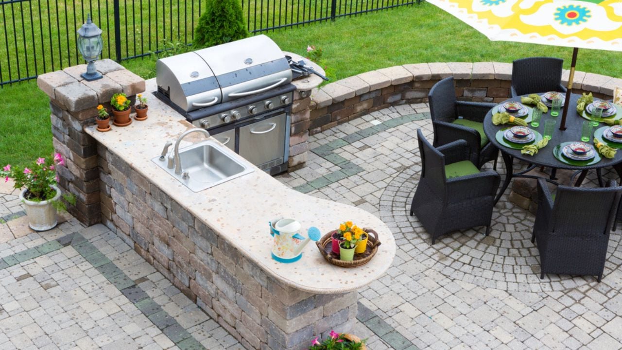 outdoor kitchen backyard patio umbrella bbq